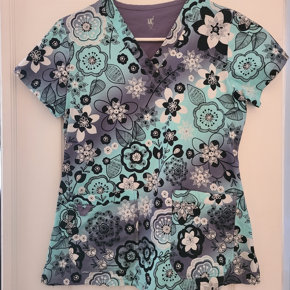 Scrub top